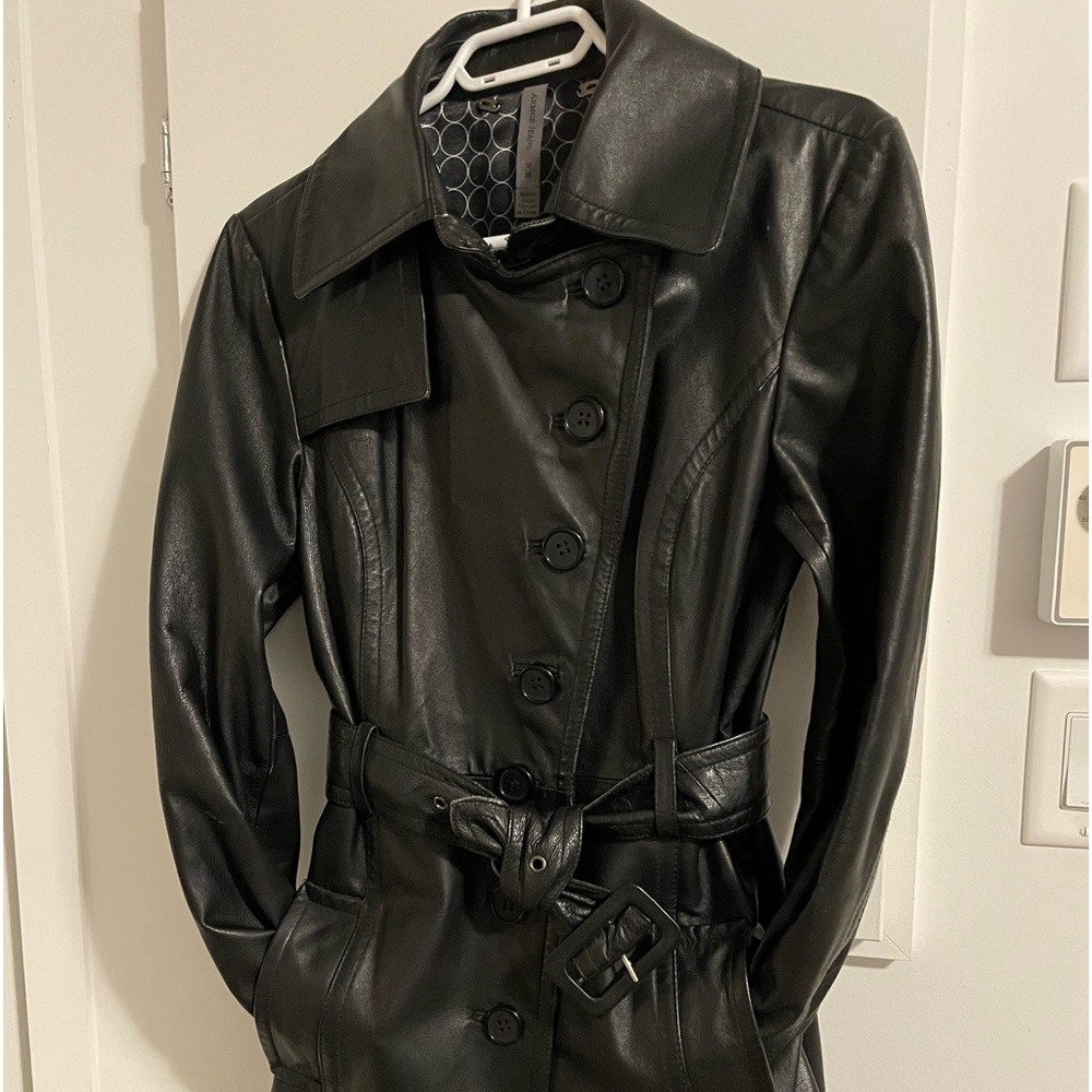 Leather jacket in black 3/4